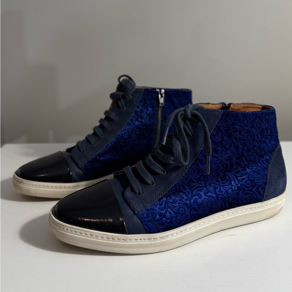 Mezlan Pons Velveteen Sneakers size 8M 42